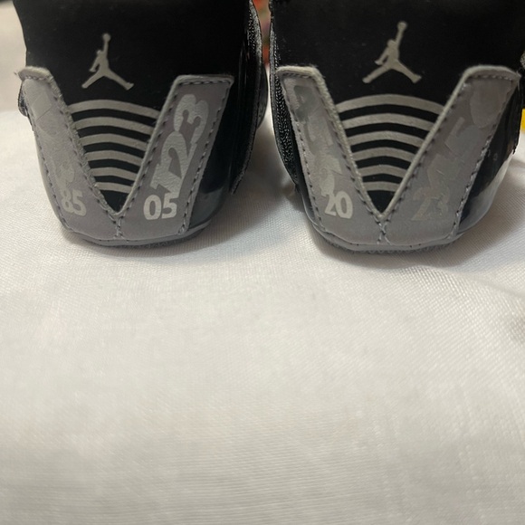 Jordan  BABY Black and Red Sneakers SIZE 1C - Picture 4 of 4